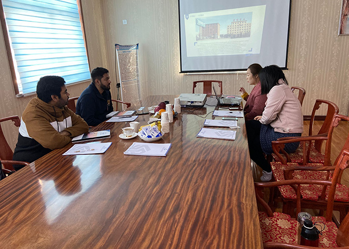 2-ग्राहक-बैठक